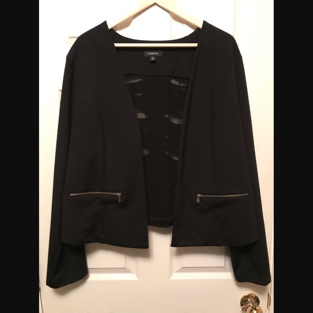 Torrid size 3 blazer with shredded back